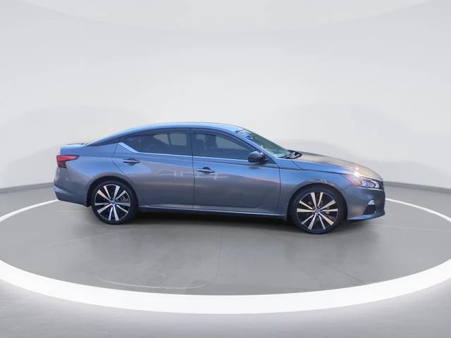 Used 2021 Gray Nissan 2.5 SR image 9