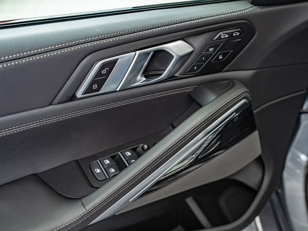 New 2027 Gray Metallic BMW xDrive40i image 18