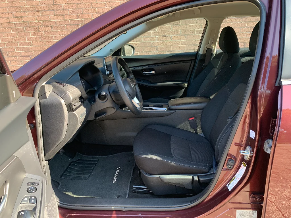 Used 2024 Rosewood Metallic Nissan SV image 9