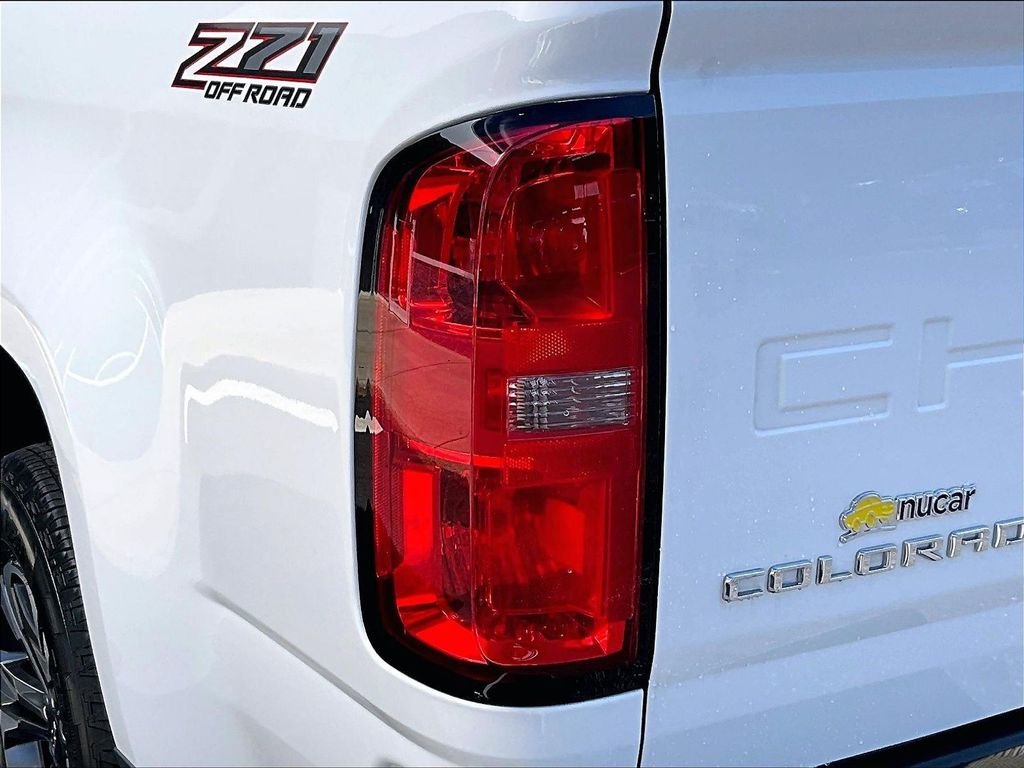 Used 2021 White Chevrolet Z71 image 26