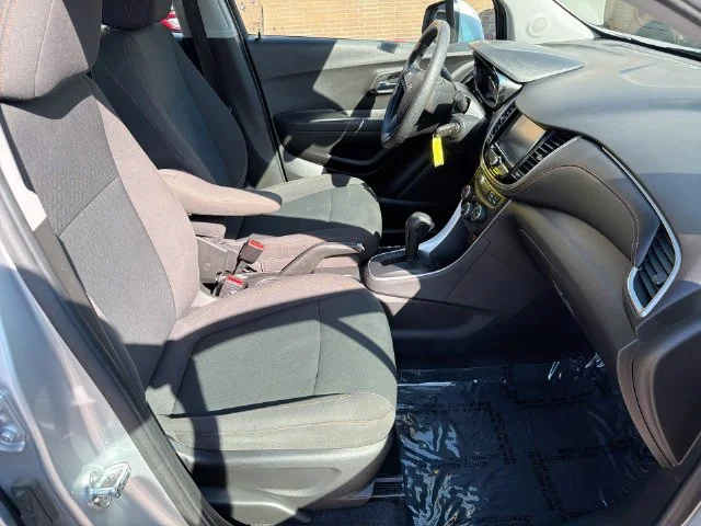 Used 2017 Silver Chevrolet LS image 33