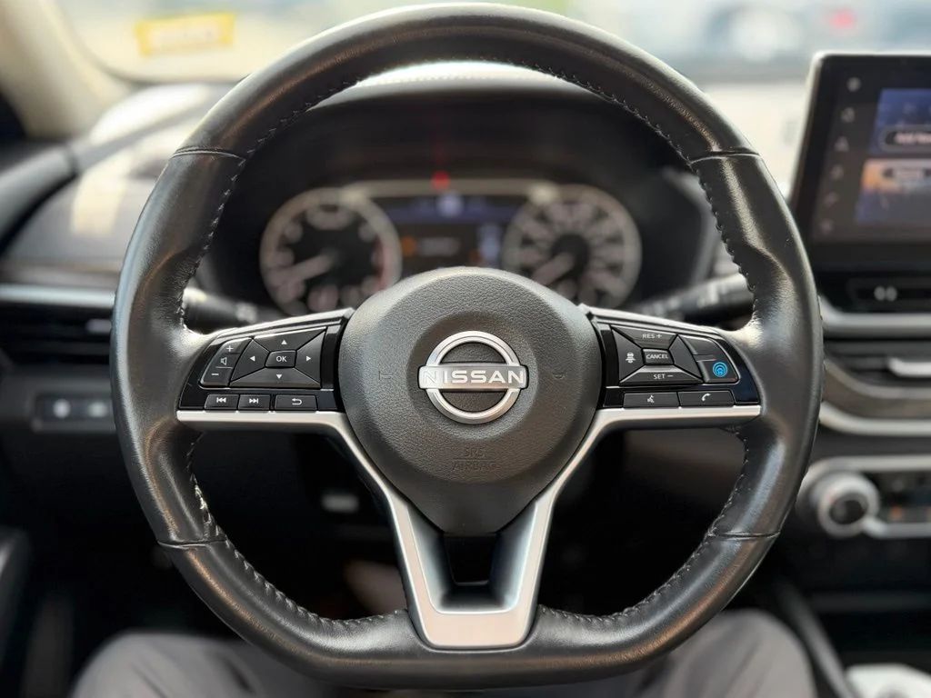 Used 2024 Black Nissan 2.5 SV image 10