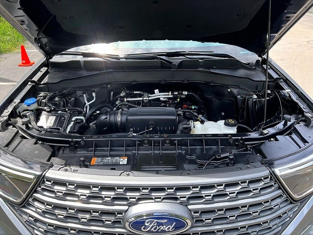 Used 2023 Gray Ford XLT image 30