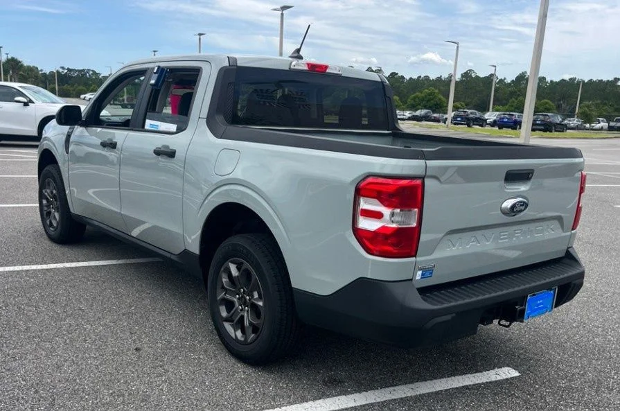 Used 2024 Green Ford XLT image 5