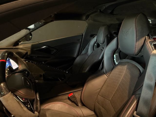 Used 2025 Black Chevrolet Z06 image 13