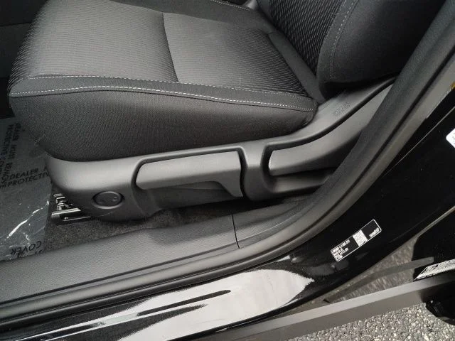 New 2026 Black Mitsubishi ES image 22