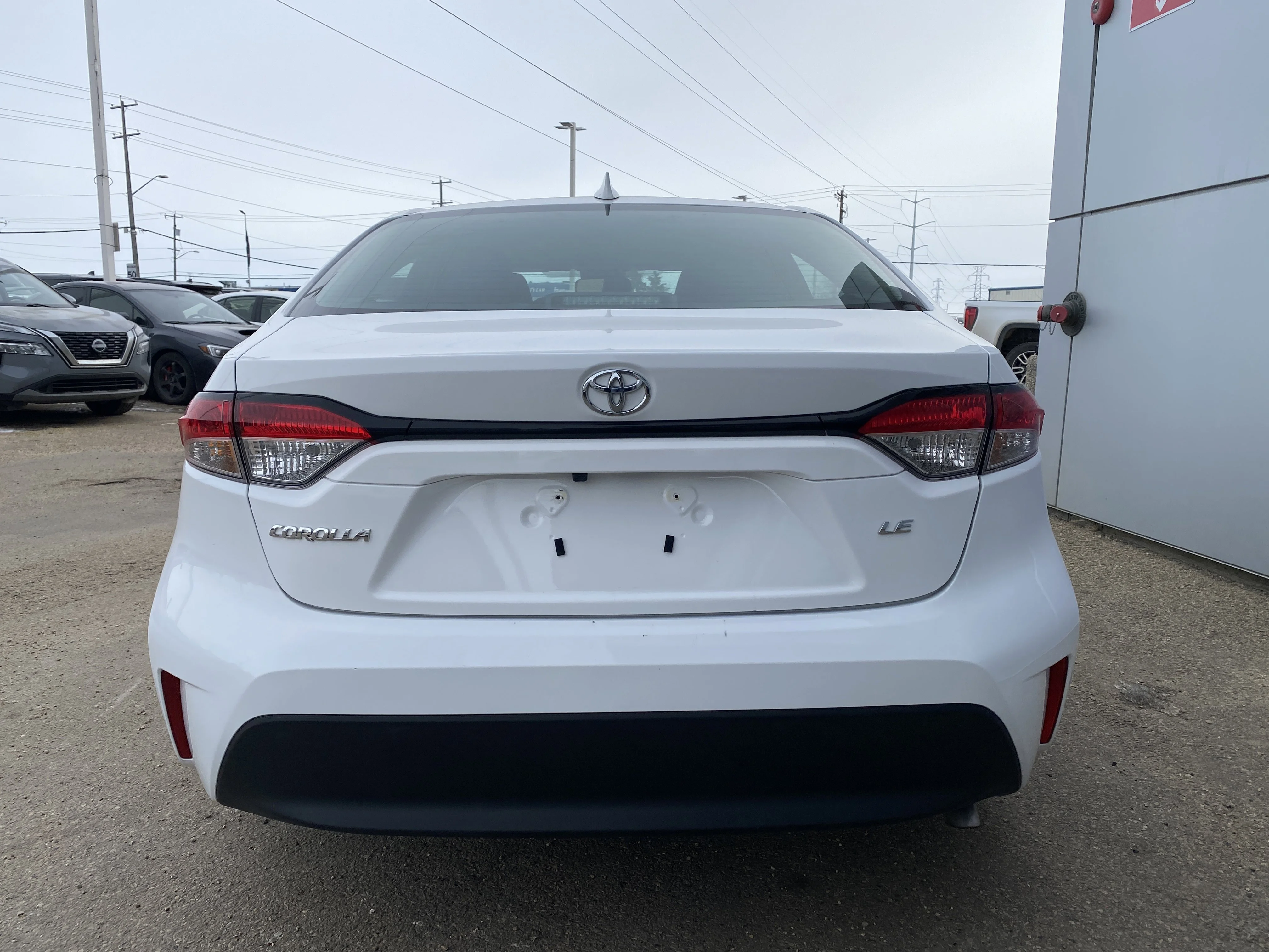 Certified Used 2024 White Toyota LE * SUNROOF * REMOTE STARTER * ALLOYS * image 4