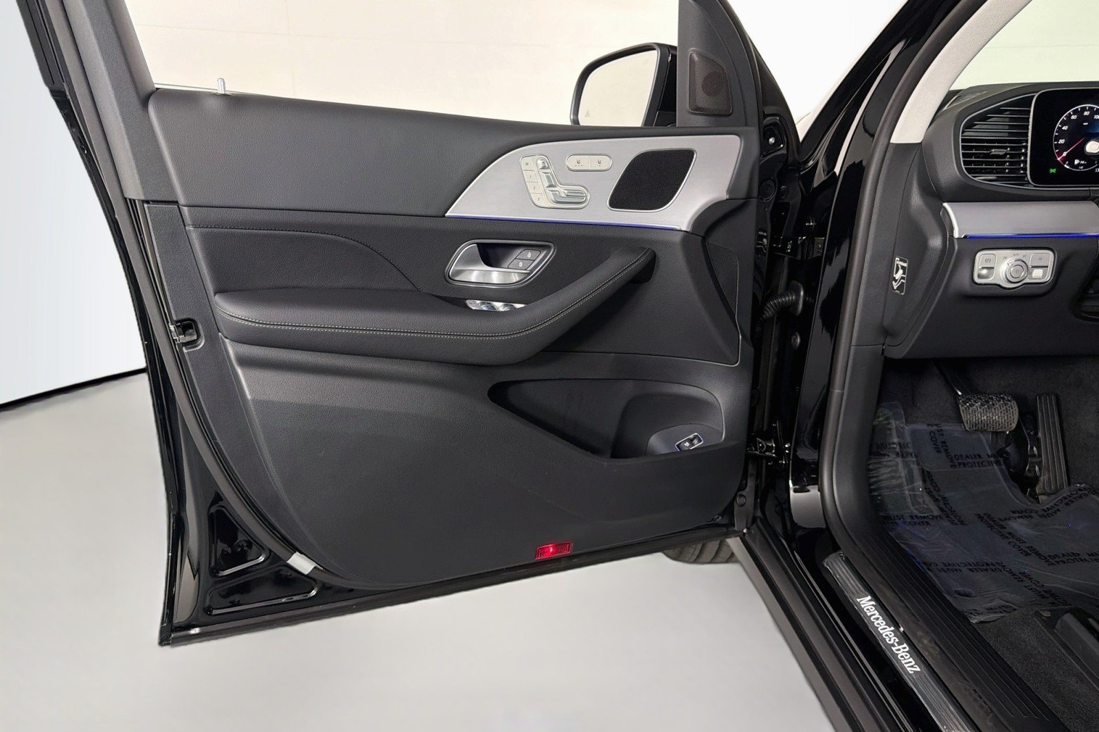 New 2026 Black Mercedes-Benz GLE 350 4MATIC® SUV image 21
