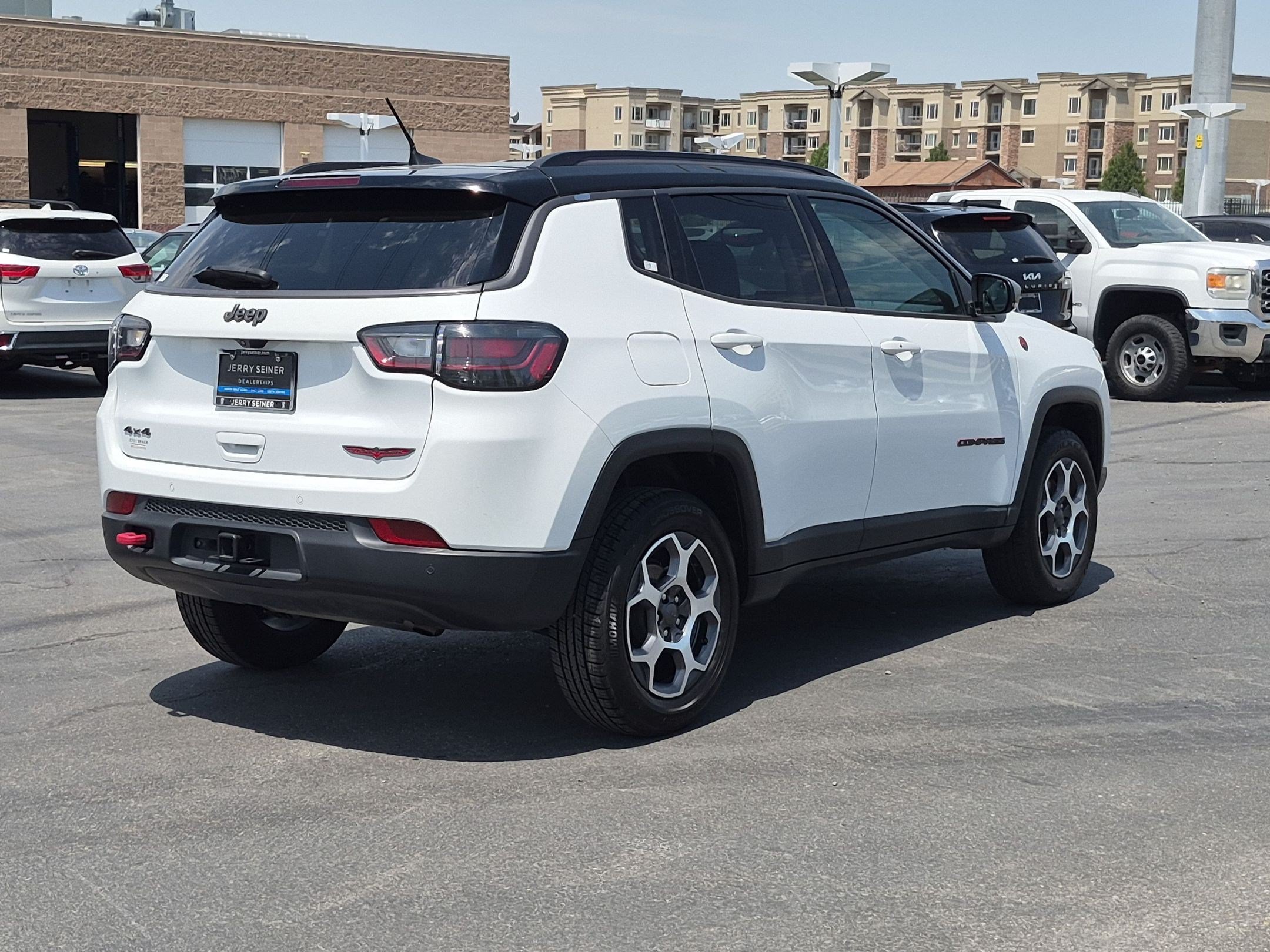 Certified Used 2022 Bright White Clearcoat Jeep Trailhawk image 6