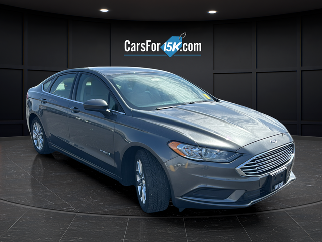 2017 Ford Fusion SE's photo