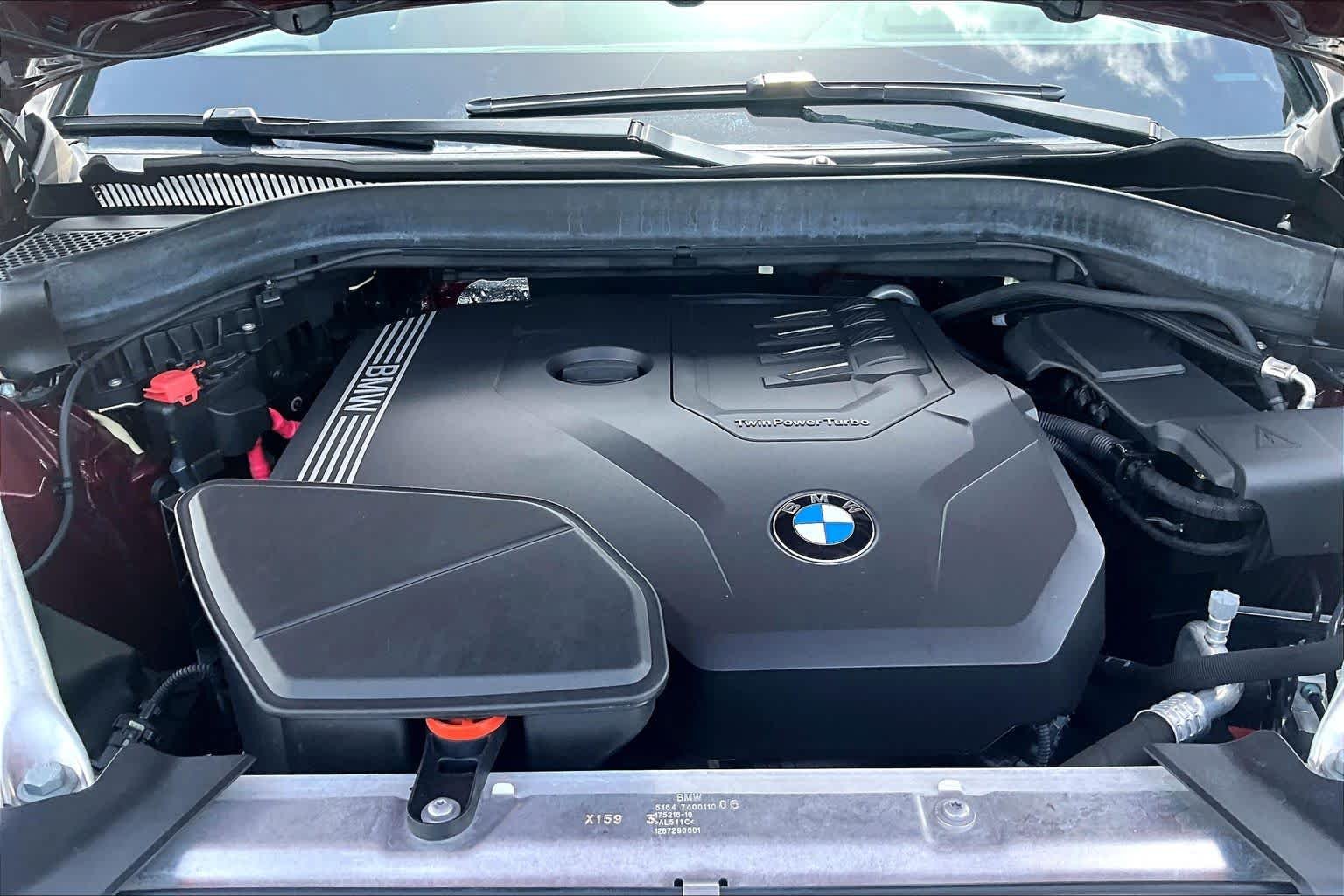 Used 2023 Aventurin Red Metallic BMW sDrive30i image 31