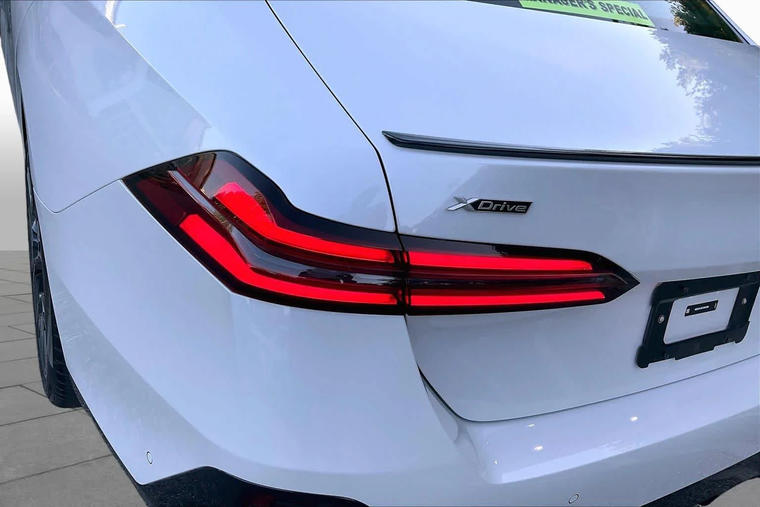 New 2026 Mineral White Metallic BMW 530i xDrive image 14