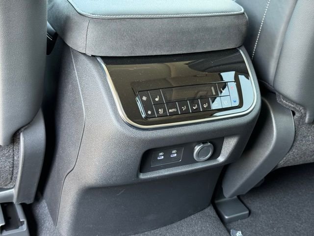 New 2026 RADIANT WHITE INFINITI Luxe 2WD image 35
