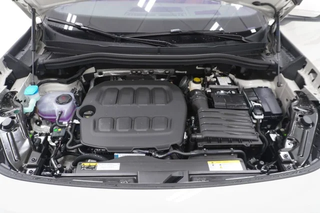 New 2026 Sandstone Volkswagen SEL R-Line Turbo image 33
