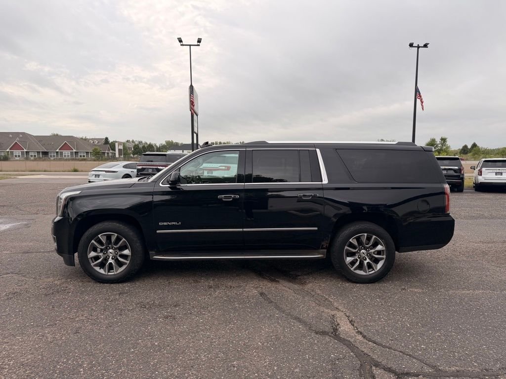 Used 2017 Black GMC Denali image 9