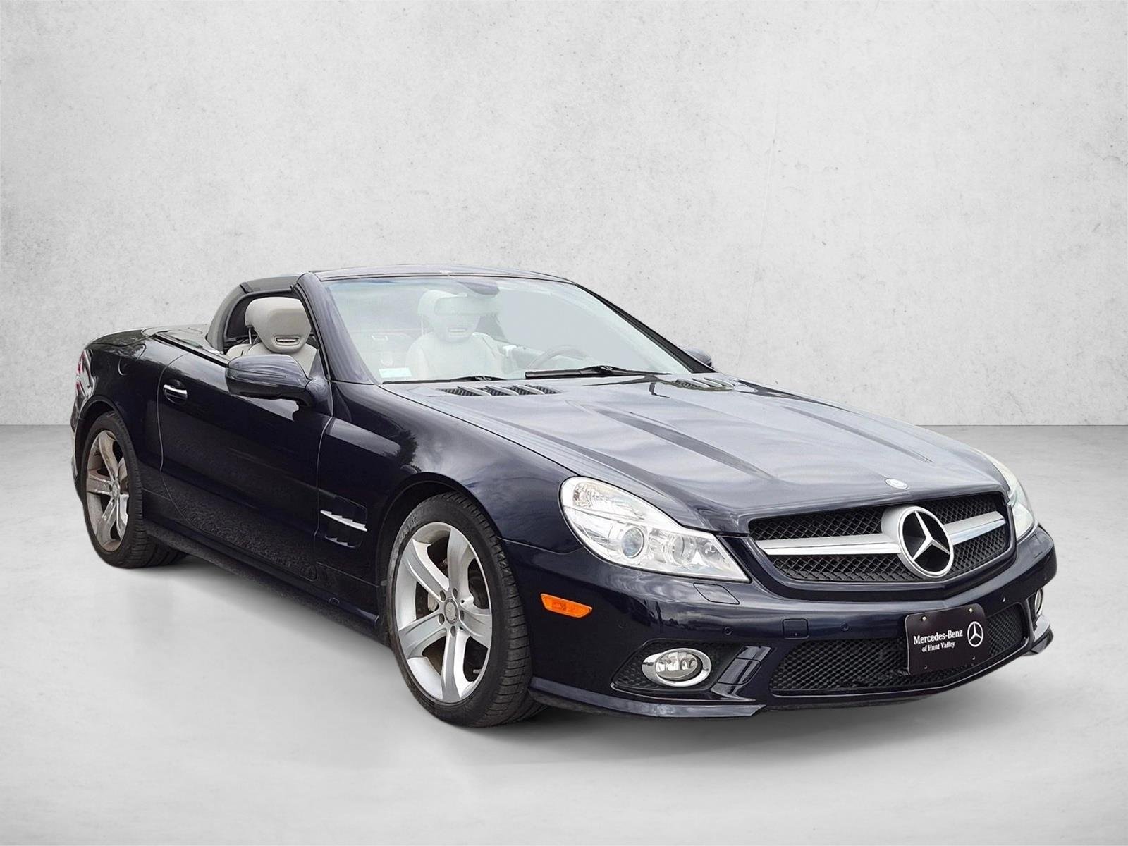 Used 2009 Capri Blue Metallic Mercedes-Benz V8 image 3
