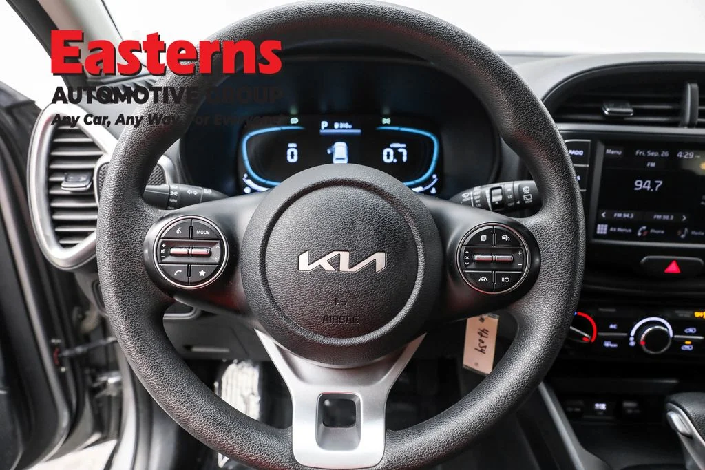 Used 2023  Kia LX image 10