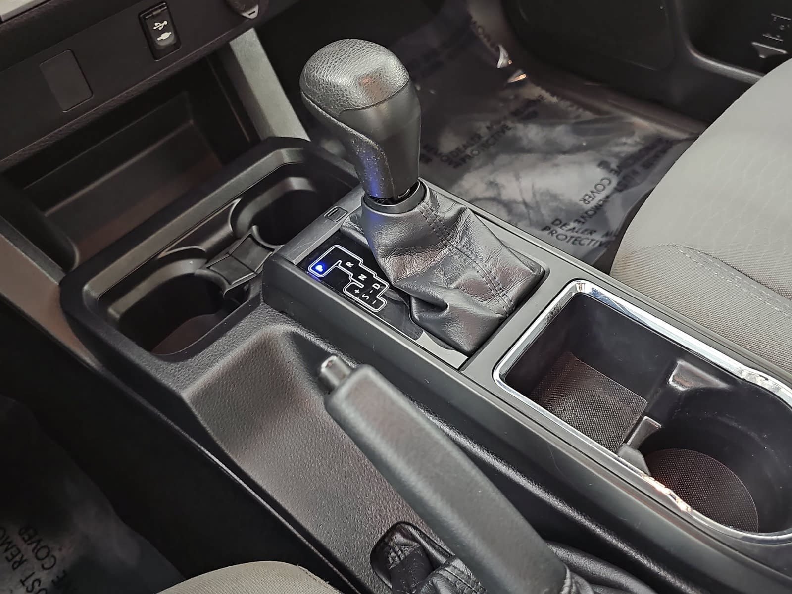 Used 2019 White Toyota SR image 21