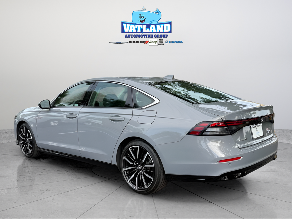Used 2024 Gray Honda Touring image 3
