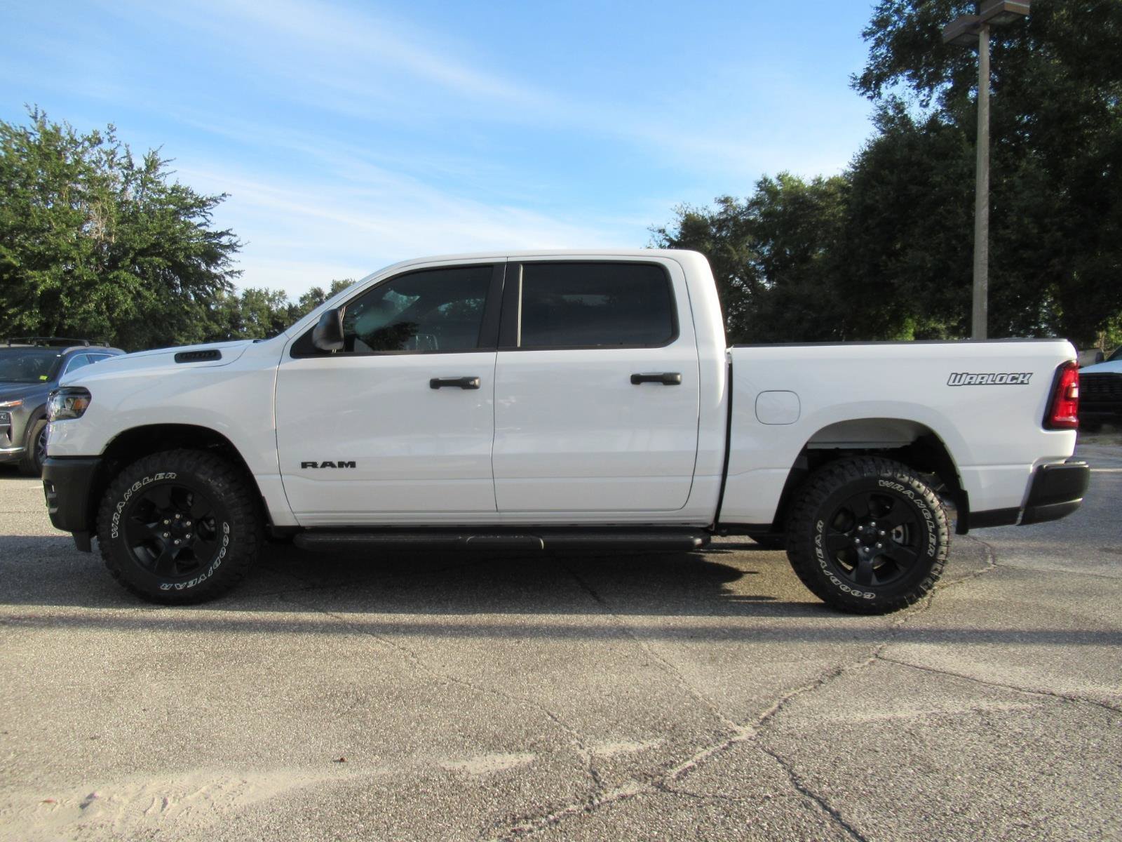 New 2026 Bright White Clear-Coat Exterior Paint RAM Warlock image 4