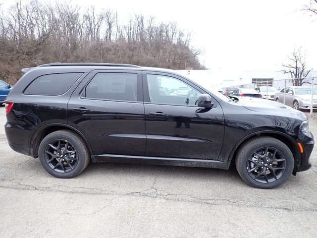 New 2026 Diamond Black Clear-Coat Exterior Paint Dodge GT HEMI V8 image 8