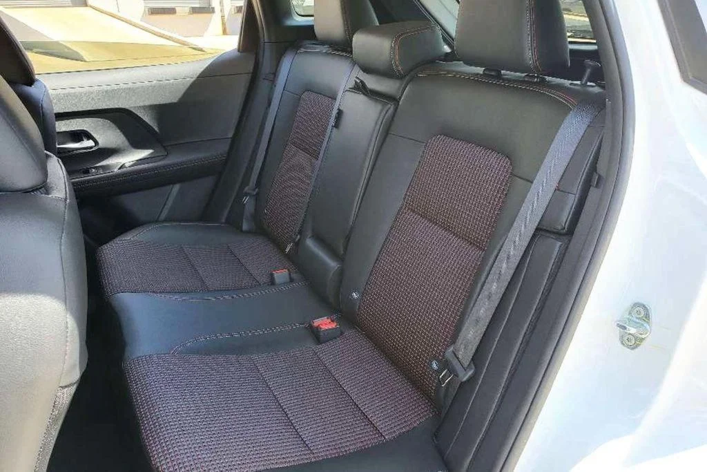2025 Nissan Kicks SR AWD - Photo 18