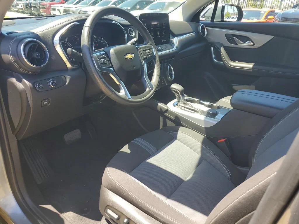 Used 2023 Sterling Gray Metallic Chevrolet 2LT image 18