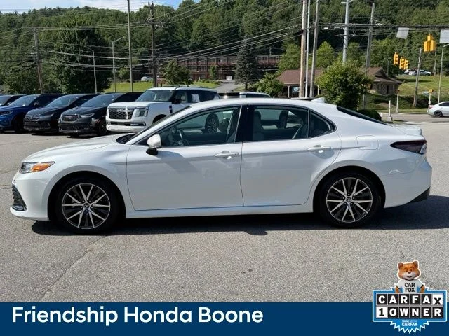 Used 2022 Beige Toyota XLE image 8