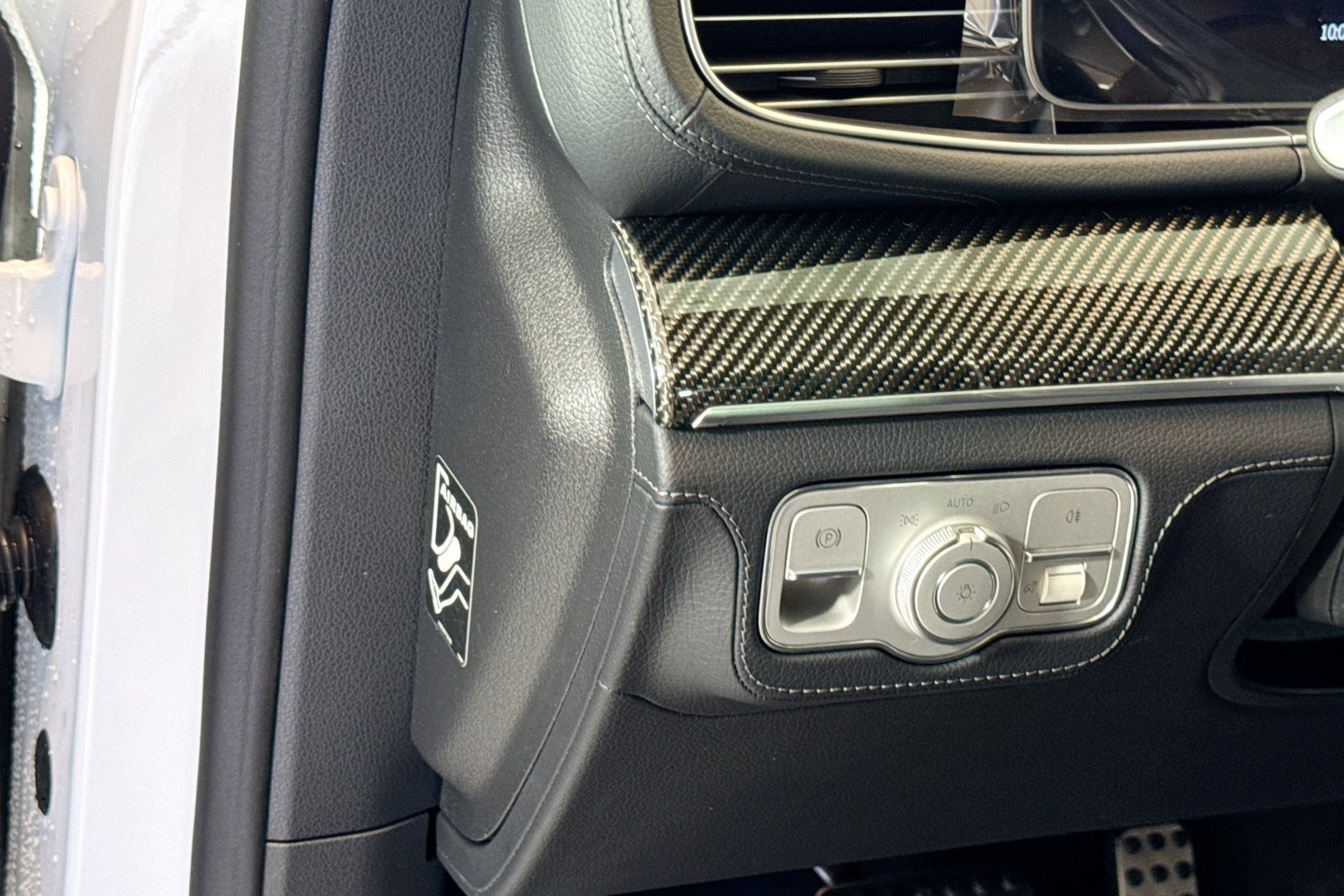 New 2026 MANUFAKTUR Moonlight White Metallic Mercedes-Benz AMG® GLE 53 image 10