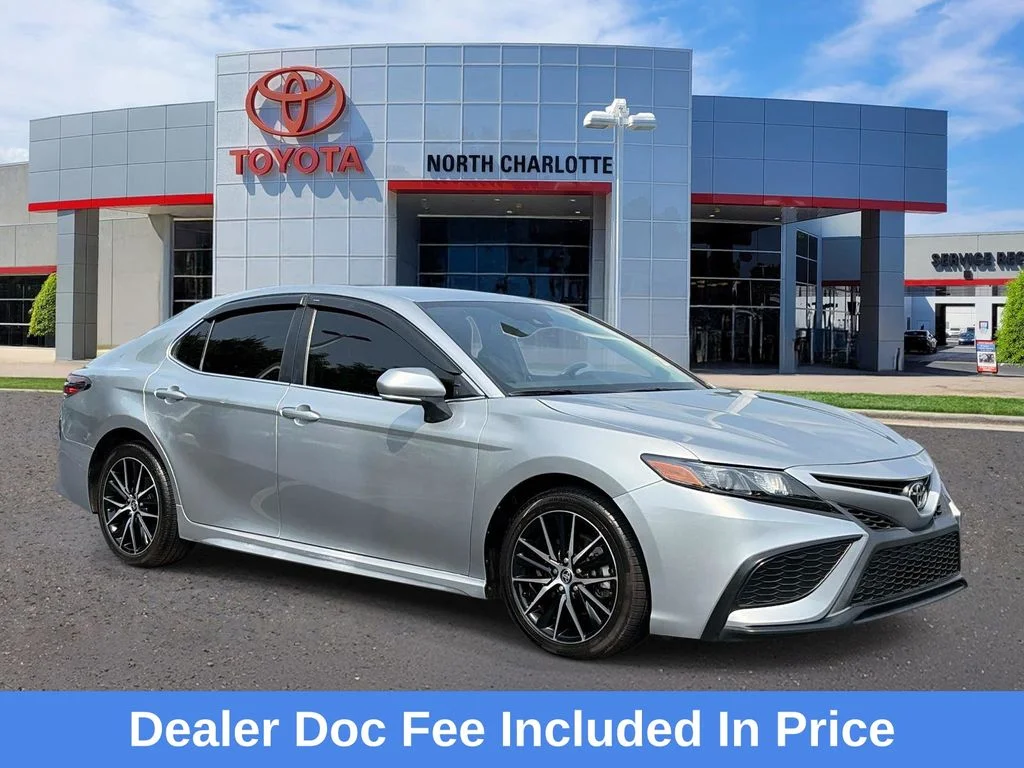 2022 Toyota Camry SE FWD photo