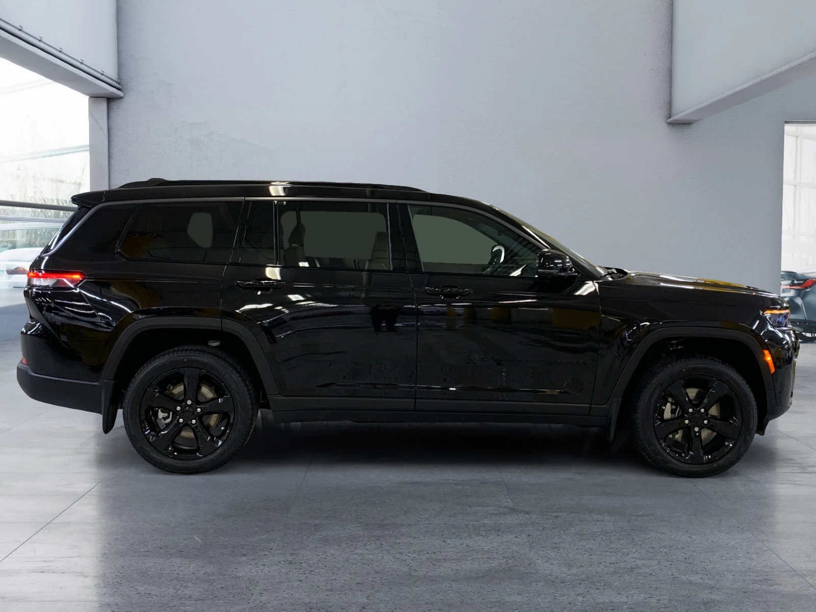 New 2026 Diamond Black Crystal Pearl Jeep Limited image 6