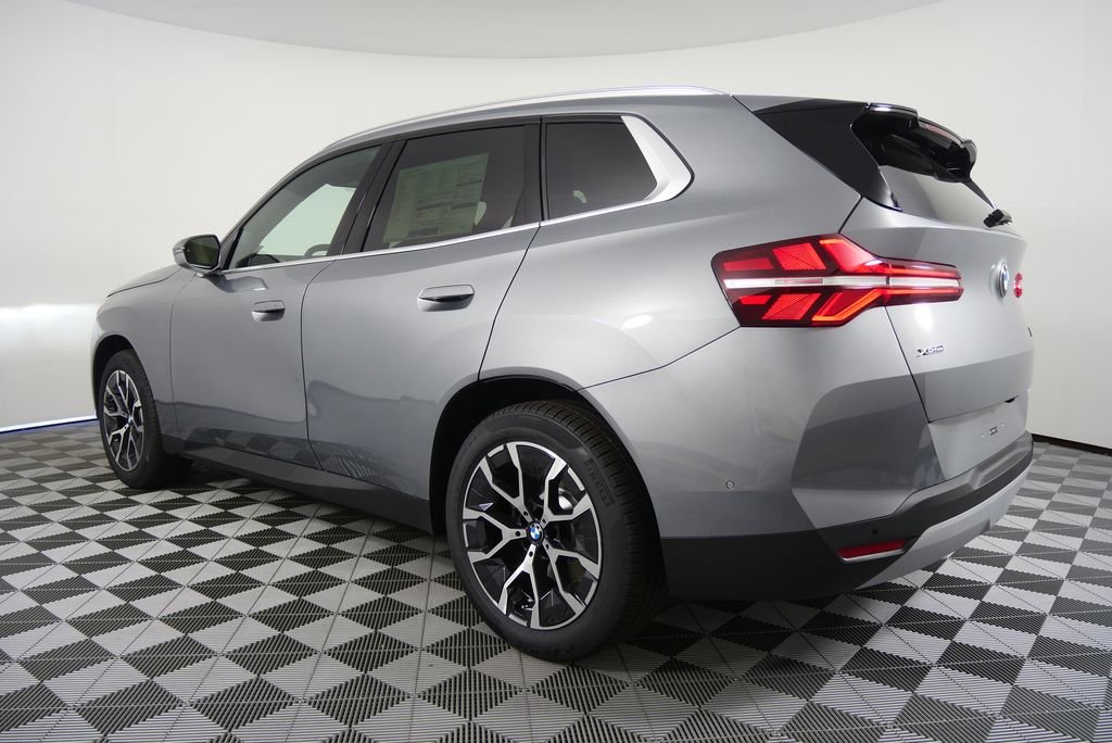 Used 2026 Skyscraper Grey Metallic BMW 30 xDrive image 5