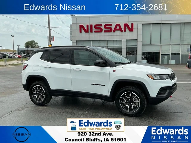 2025 Jeep Compass Trailhawk
