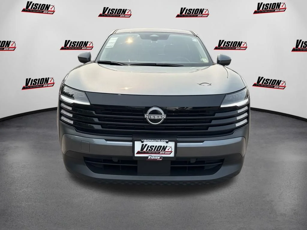 Used 2025 Gray Nissan SV image 2