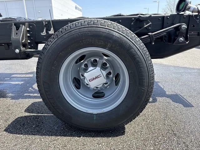 2026 GMC Sierra 3500HD Pro - Photo 27
