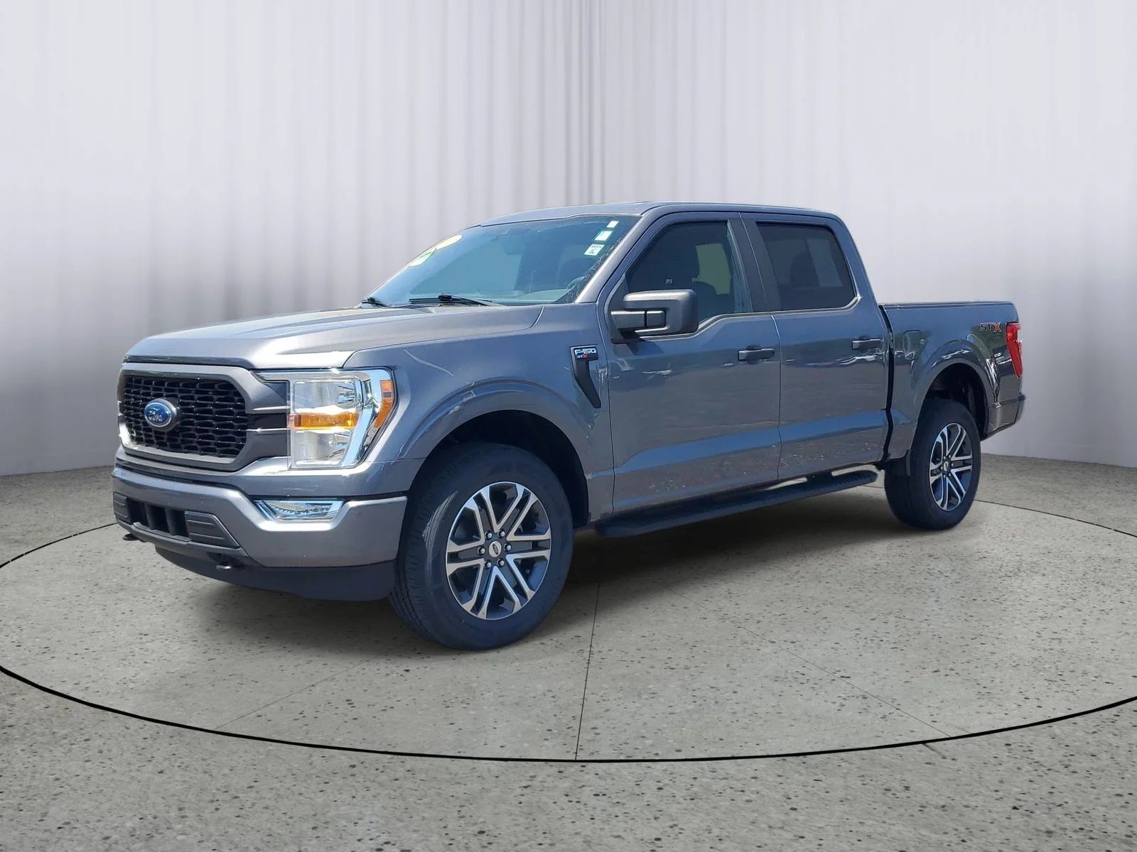 Used 2021 Gray Ford XL image 2