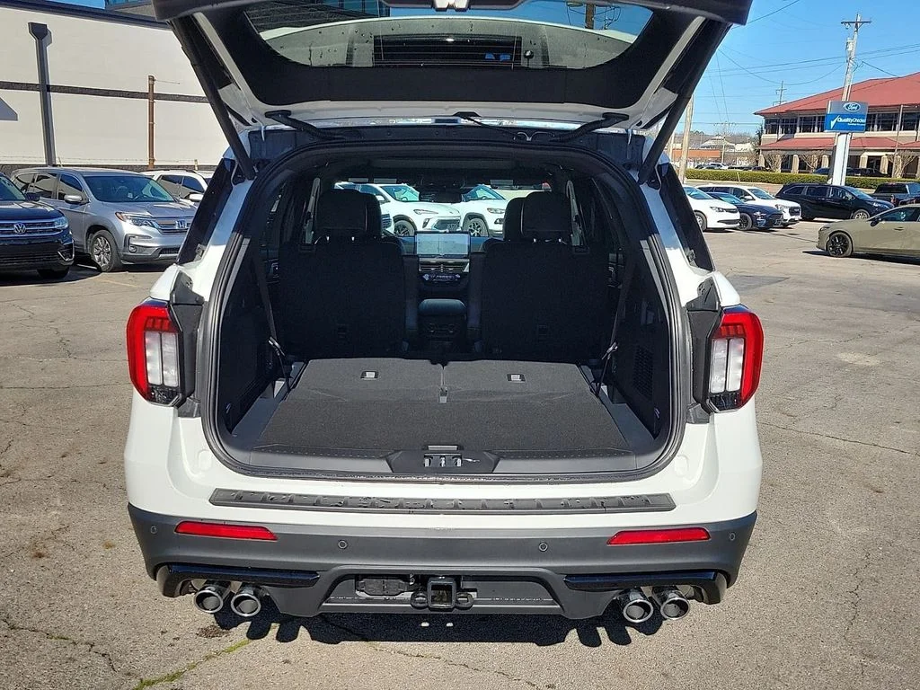 New 2026 Star White Metallic Tri-Coat Ford ST image 8