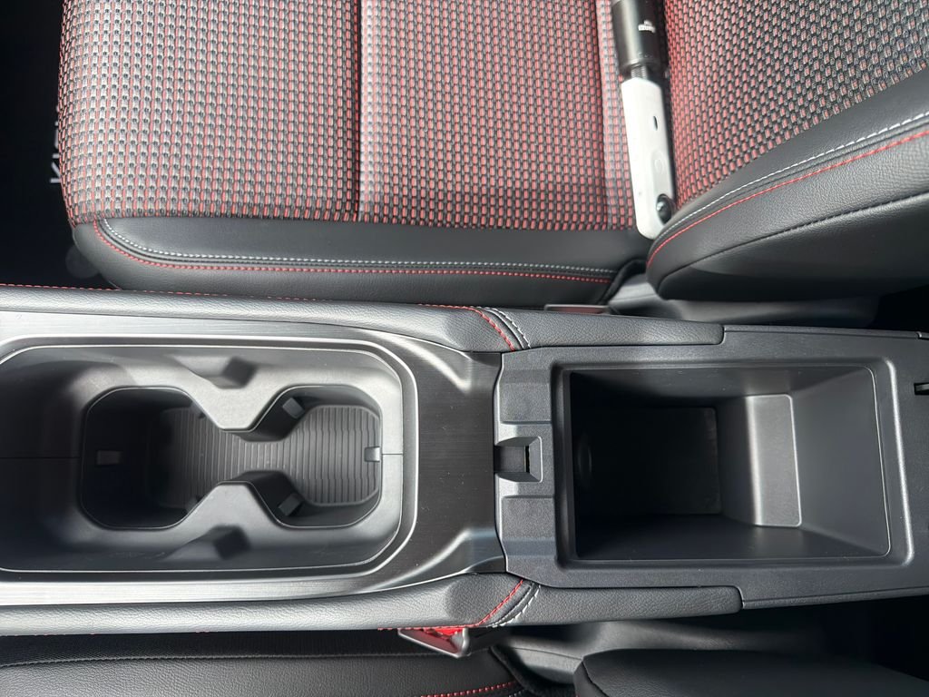 New 2026 Nissan Kicks SR 4D Sport Utility