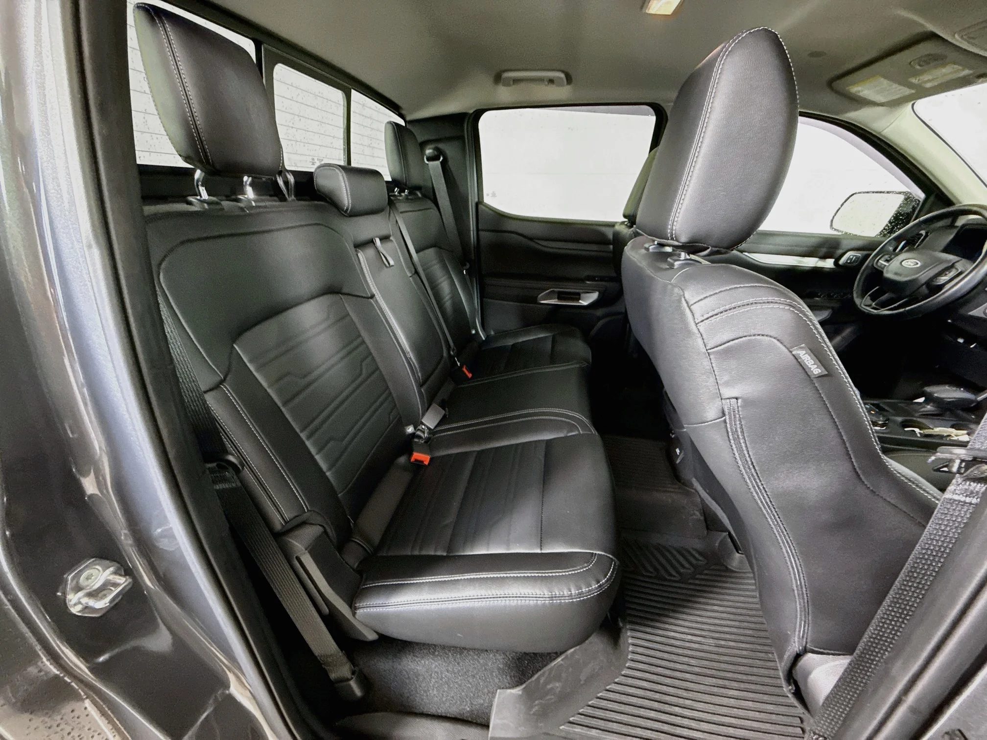 Used 2024 Carbonized Gray Metallic Ford LARIAT image 6
