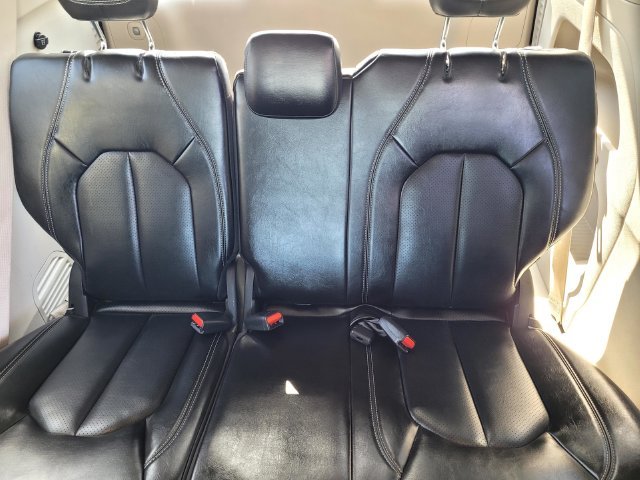 Used 2023 Black Chrysler Touring L image 13