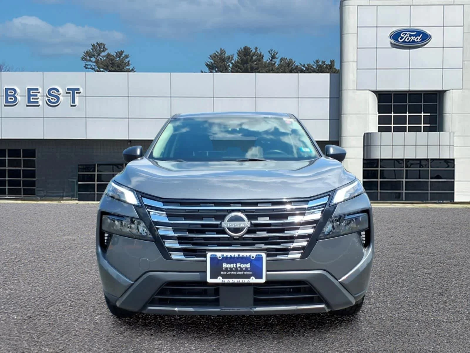 Used 2024 Gun Metallic Nissan S image 10