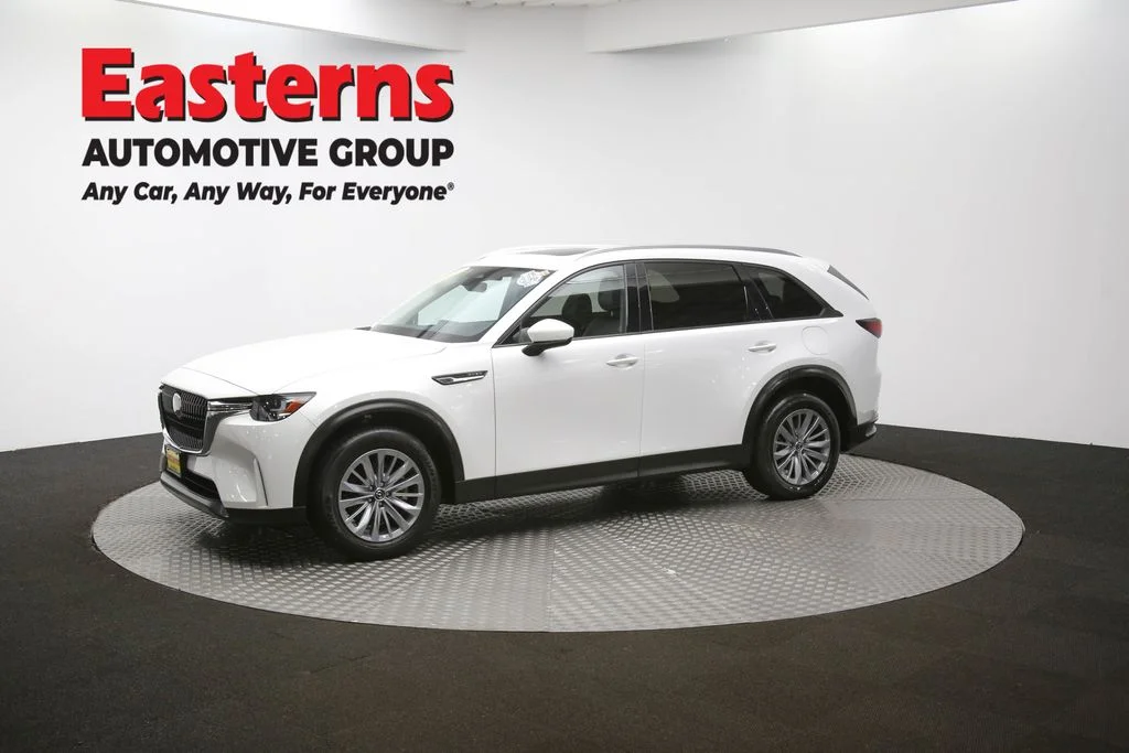 Used 2024 White Mazda Preferred image 60