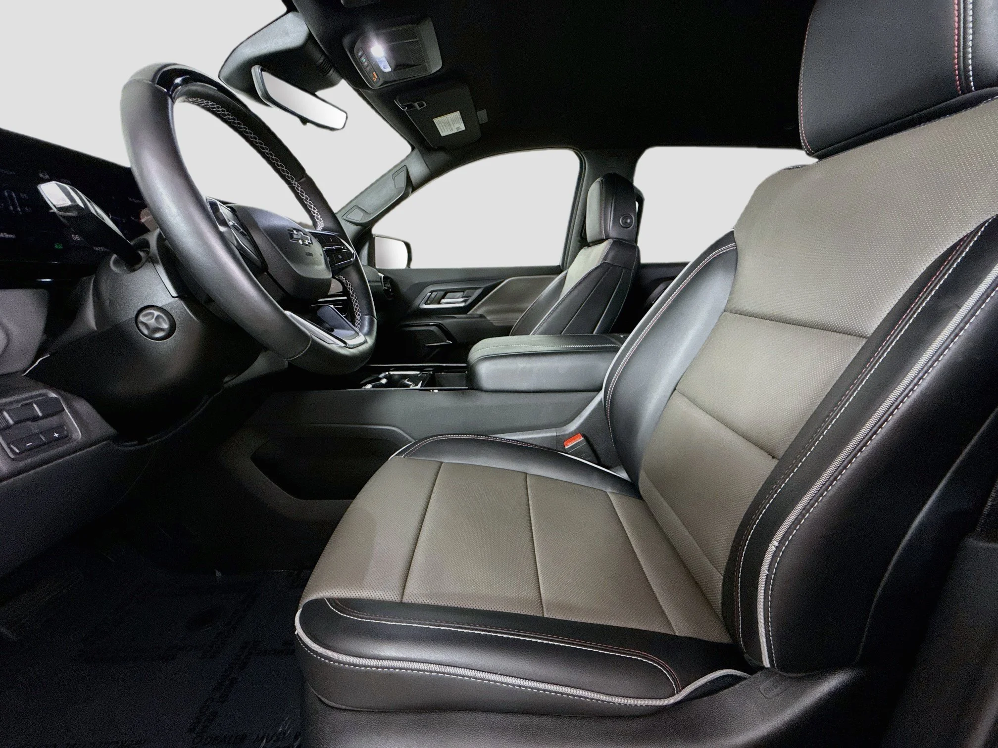 Used 2026 Black Chevrolet Trail Boss - Max Range image 23