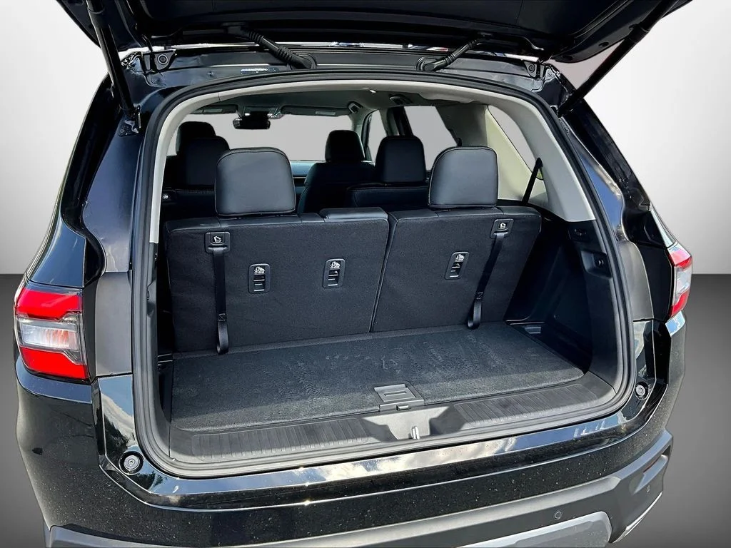 New 2026 Crystal Black Pearl Honda AWD EX-L image 7