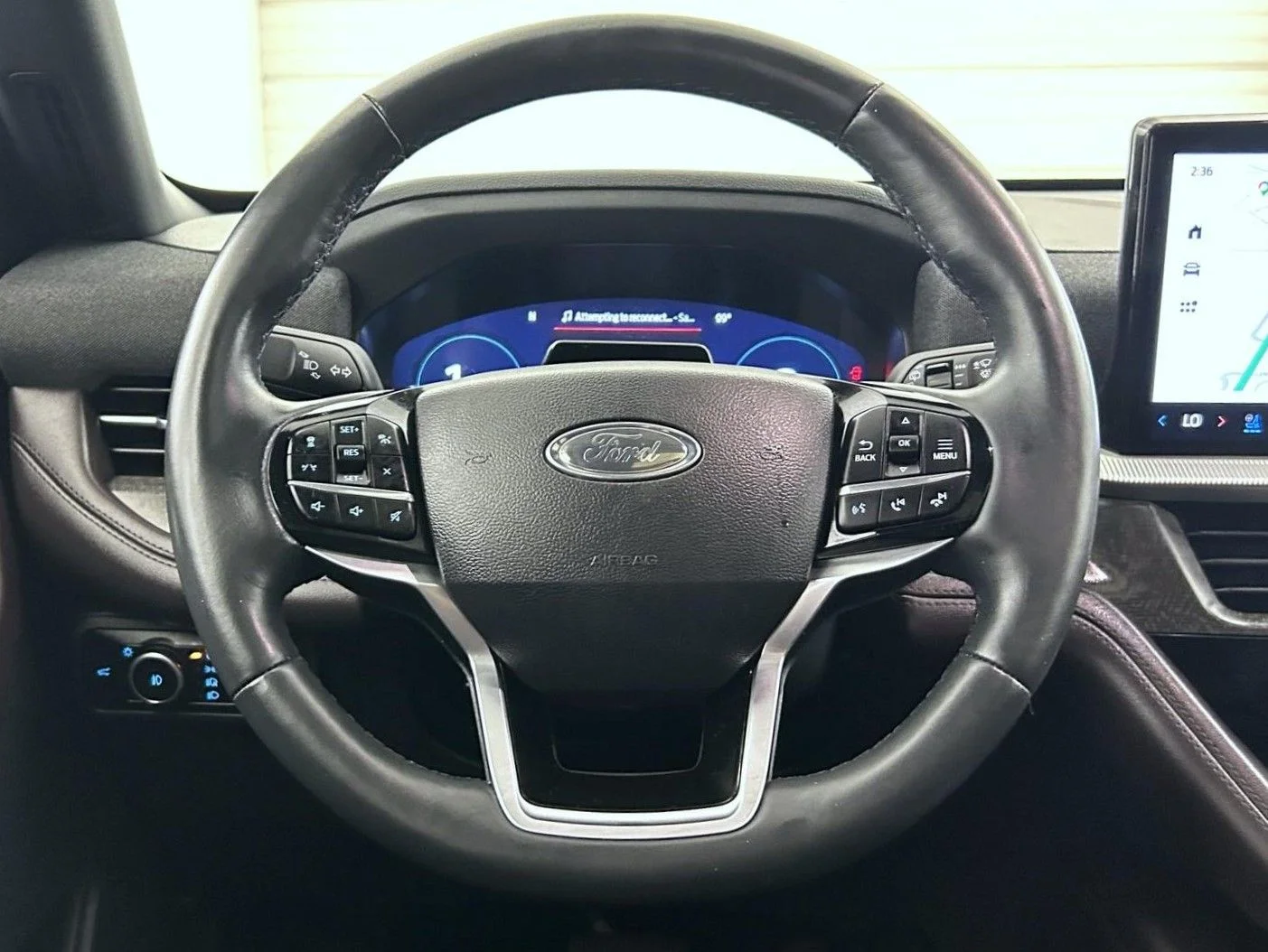 Used 2025 White Ford Platinum image 11