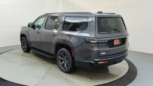 New 2026 Baltic-Gray Metallic Clear-Coat Exterior Paint Jeep Limited Altitude image 7