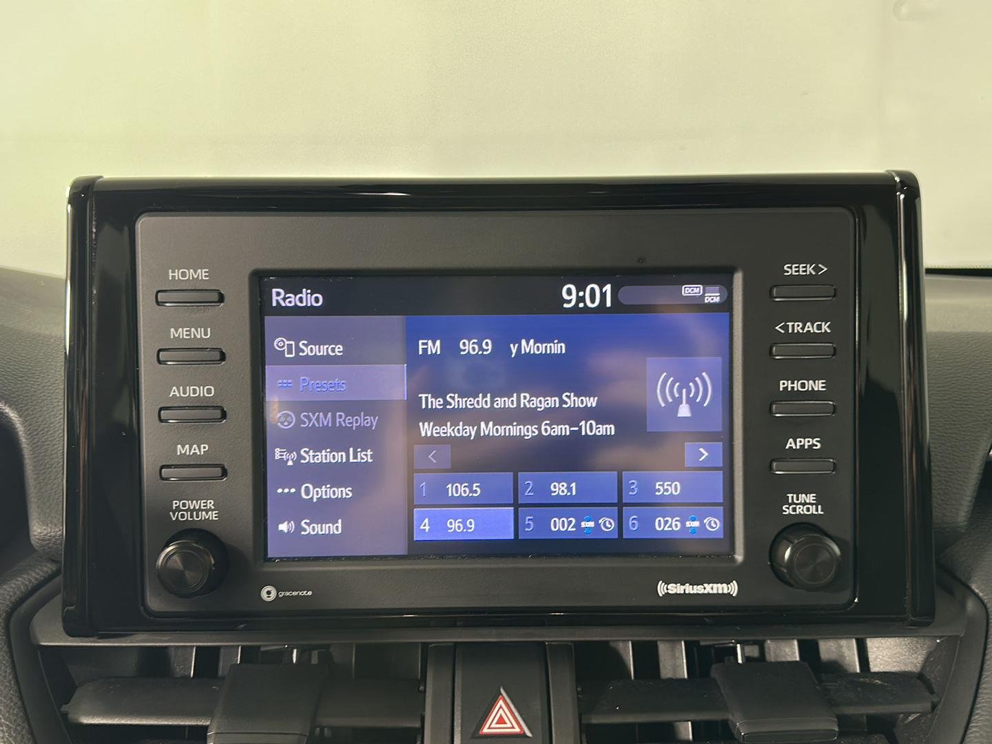Used 2022 White Toyota XLE image 23