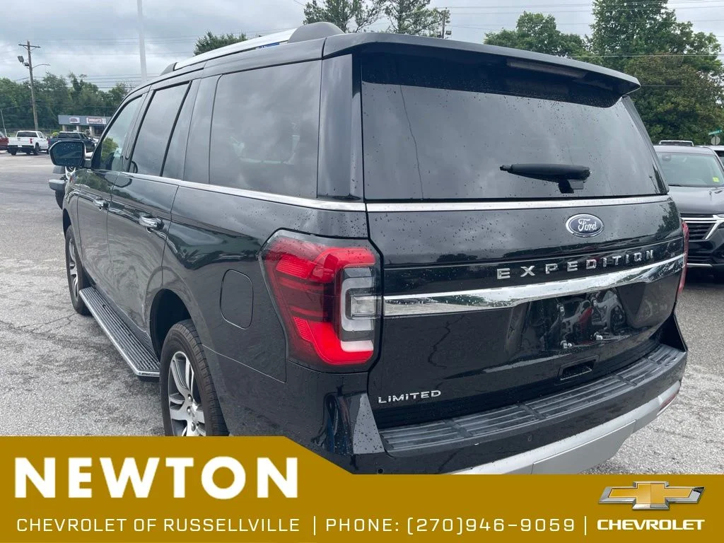 Used 2023 Black Metallic Ford Limited image 18