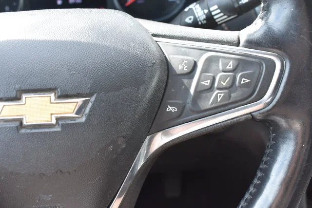 Used 2020 Silver Chevrolet Premier image 25