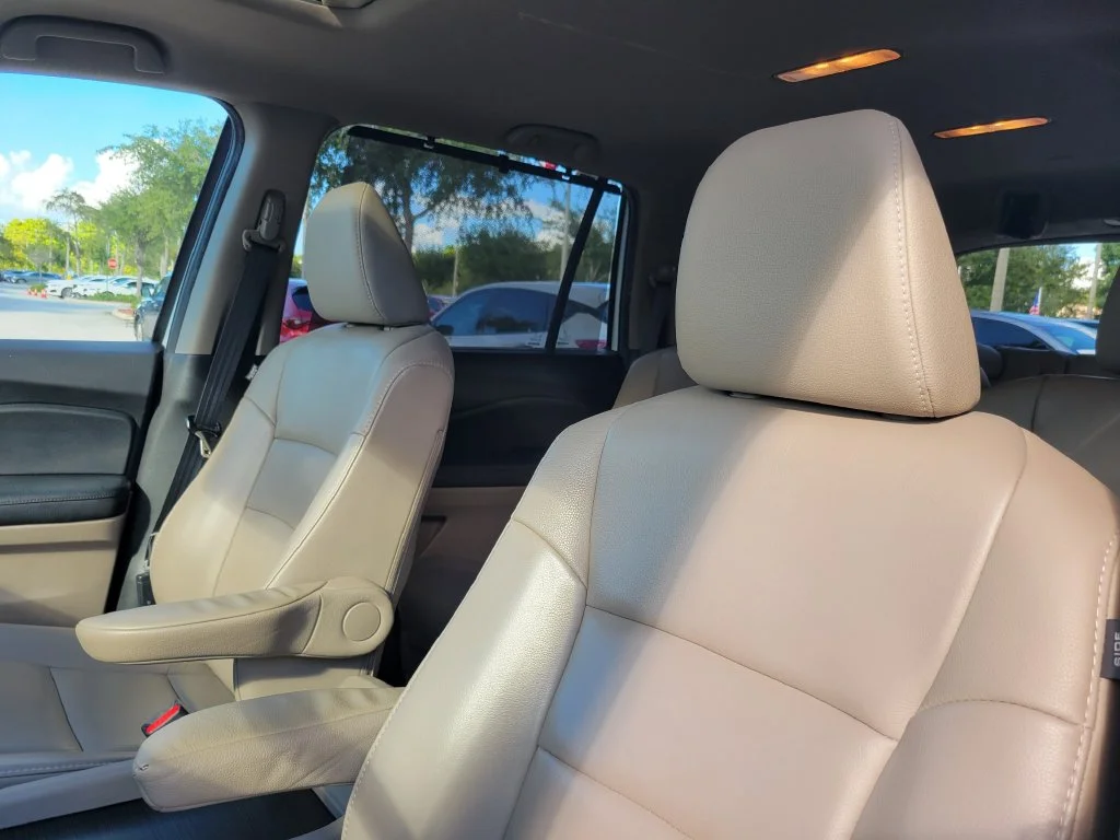 Used 2020 White Honda EX-L image 18